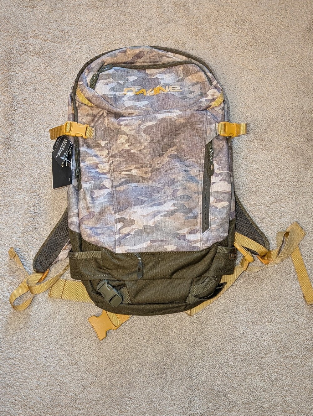 Dakine Heli Pro 24L NWT Camo